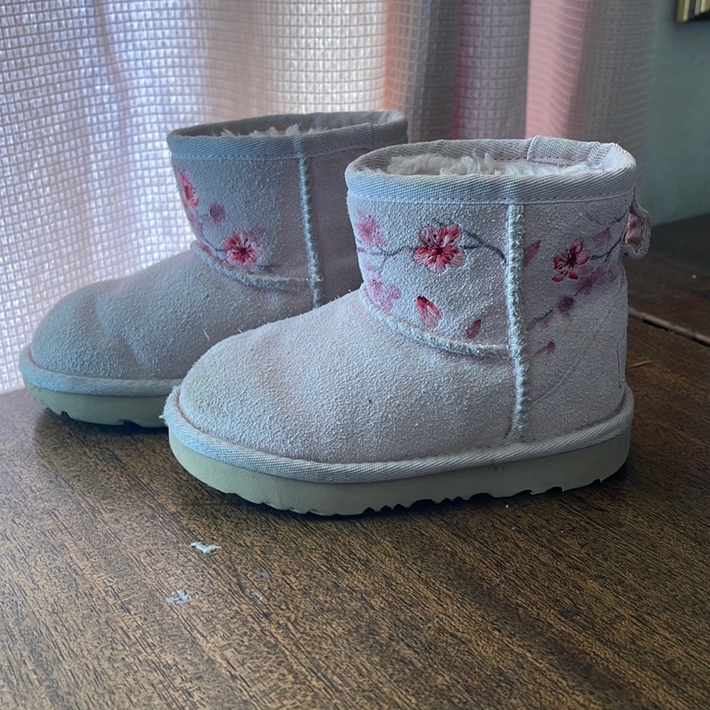 Pink toddler Uggs